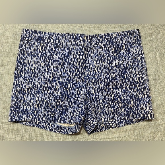 Kenar Blue and White Patterned Chino Shorts, Size 4, Cotton/Spandex - Picture 1 of 6